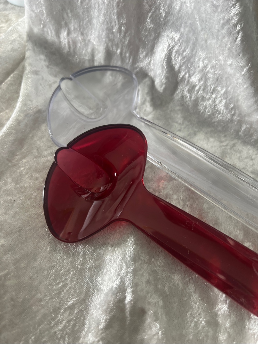 2-🆕Emporio Armani Red and Clear Heart Spoon Pair